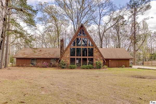 1.9 Acres of Land with Home for Sale in Monroe, Louisiana
