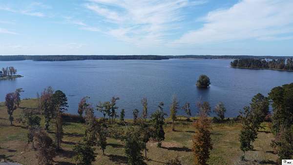 1.28 Acres of Residential Land for Sale in Chatham, Louisiana