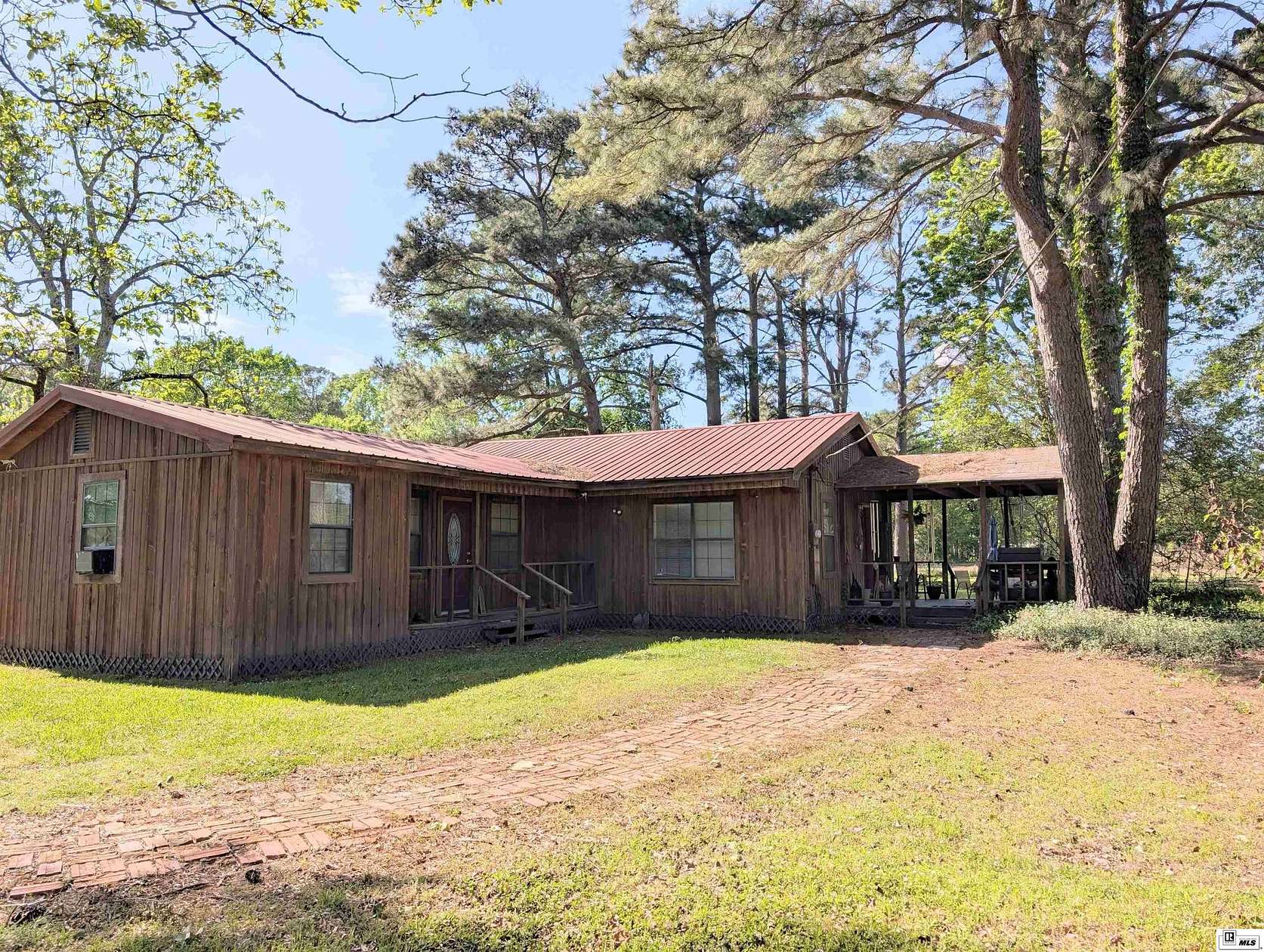 1.5 Acres of Land with Home for Sale in Winnsboro, Louisiana