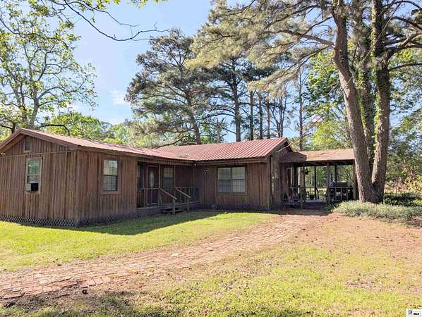 1.5 Acres of Land with Home for Sale in Winnsboro, Louisiana