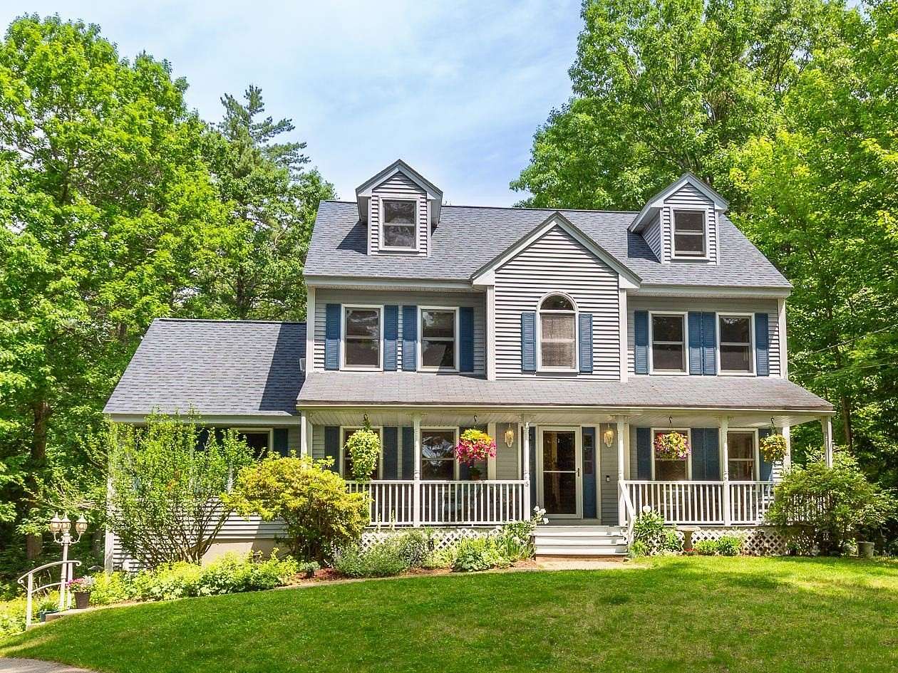 2.62 Acres of Land with Home for Sale in Plaistow, New Hampshire