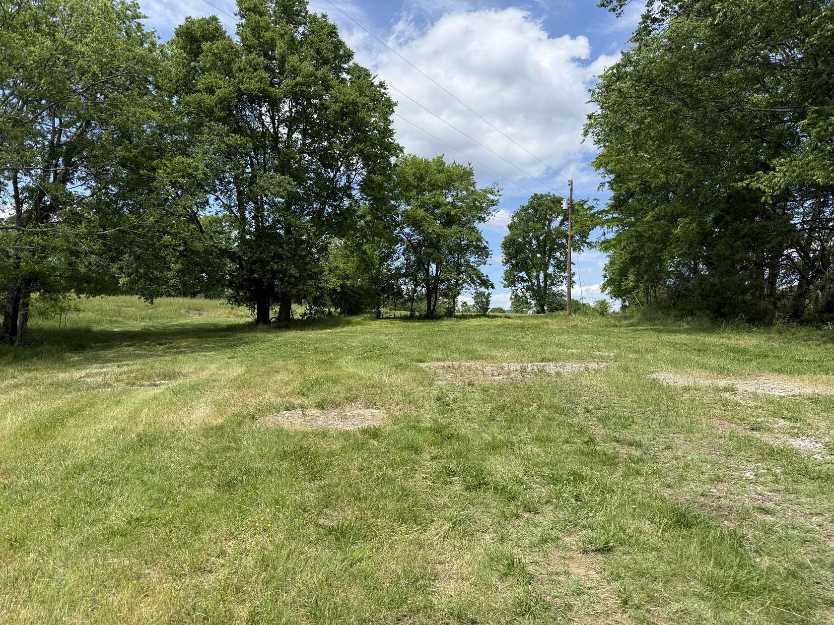 1.43 Acres of Residential Land for Sale in Hartsville, Tennessee