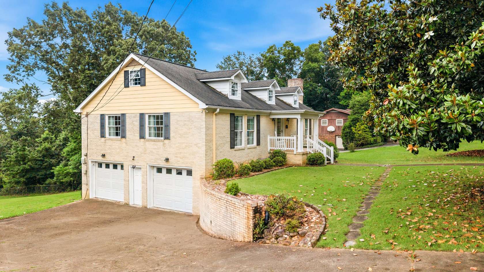 1.15 Acres of Land with Home for Sale in Hixson, Tennessee