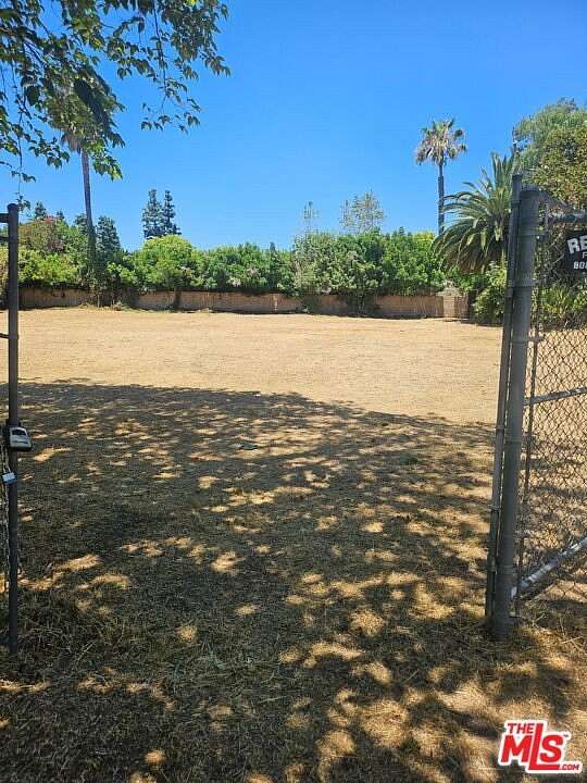 0.38 Acres of Land for Sale in Northridge, California