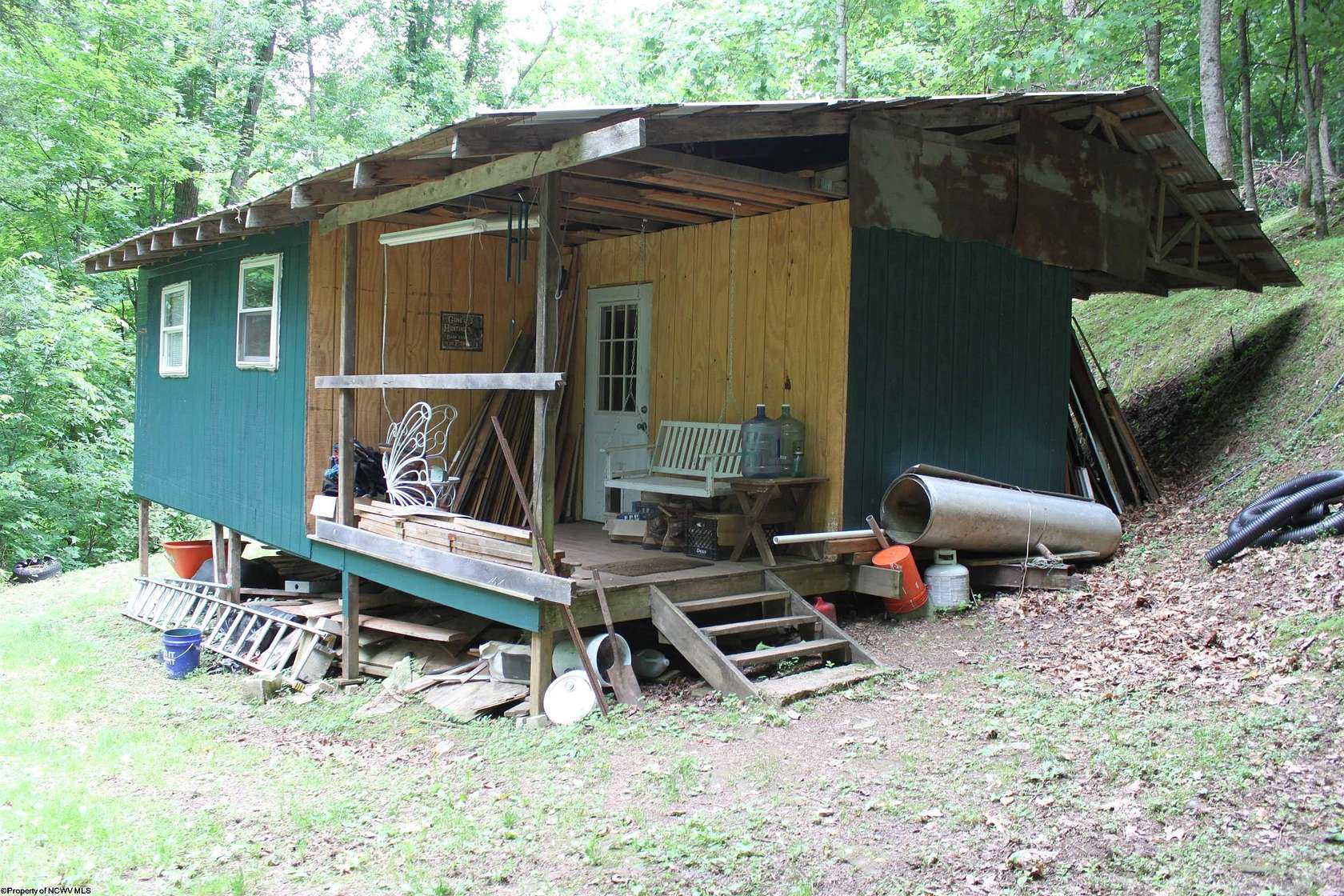 1.5 Acres of Land with Home for Sale in Bergoo, West Virginia