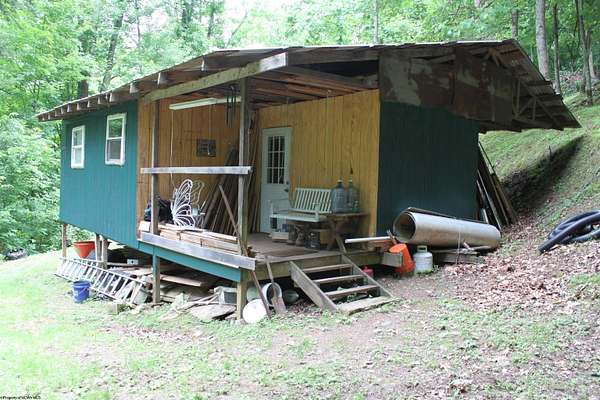 1.5 Acres of Land with Home for Sale in Bergoo, West Virginia