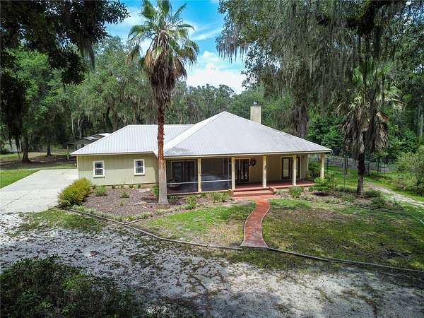 7.74 Acres of Land with Home for Sale in Melrose, Florida