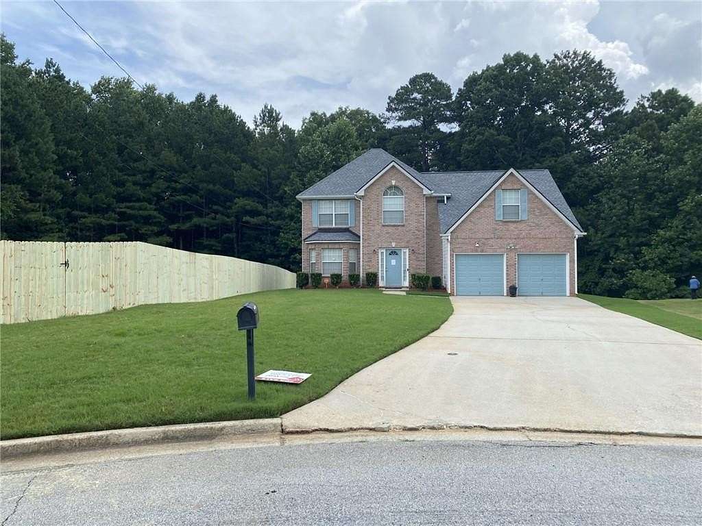 1.58 Acres of Land with Home for Sale in Decatur, Georgia