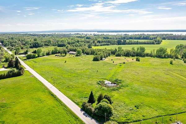 5.14 Acres of Mixed-Use Land for Sale in Alburgh, Vermont