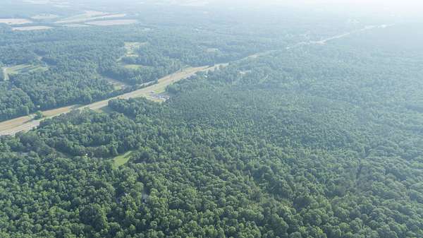 5 Acres of Residential Land for Sale in Lexington, Tennessee