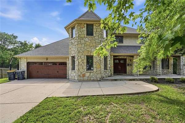 2 Acres of Land with Home for Sale in Kansas City, Missouri