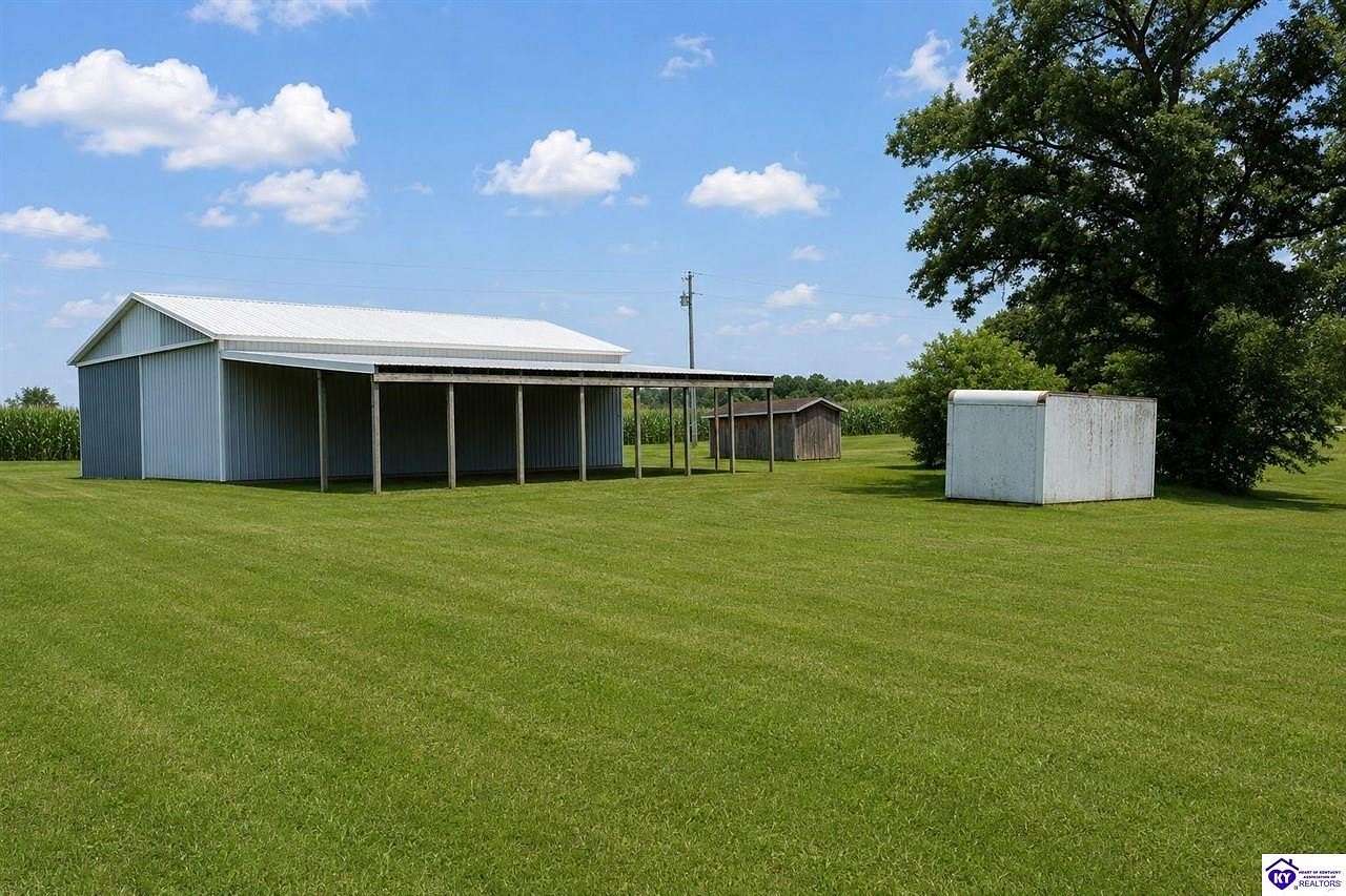 5 Acres of Land with Home for Sale in Hodgenville, Kentucky