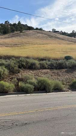 11.4 Acres of Land for Sale in Tehachapi, California