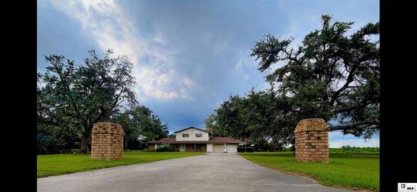 4.59 Acres of Land with Home for Sale in Oak Ridge, Louisiana