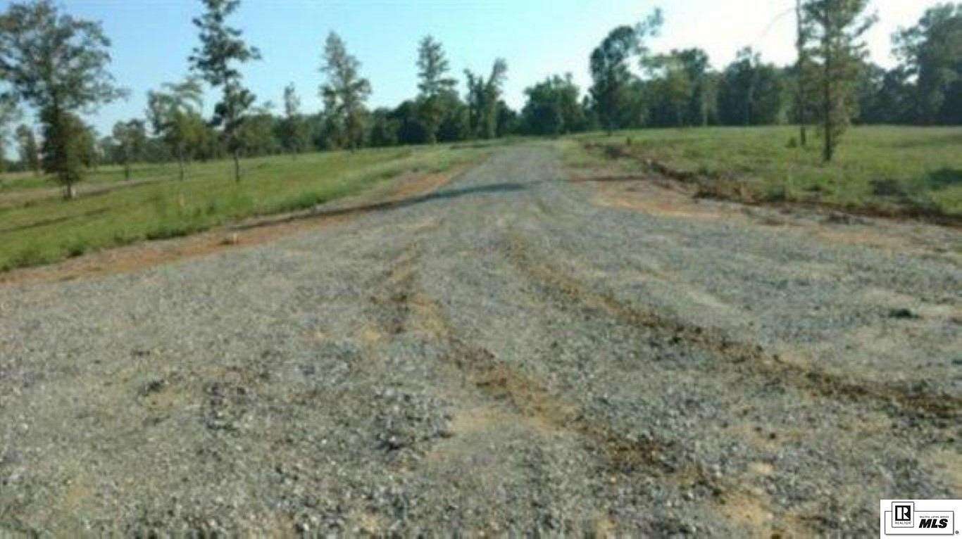1.25 Acres of Residential Land for Sale in Lakeshore, Louisiana