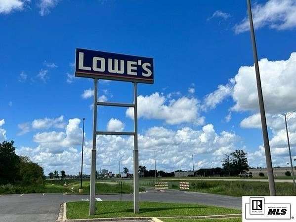28.3 Acres of Mixed-Use Land for Sale in Monroe, Louisiana