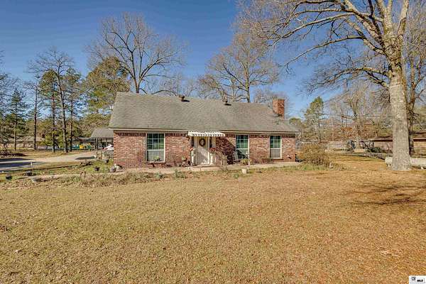 5.33 Acres of Land with Home for Sale in Monroe, Louisiana