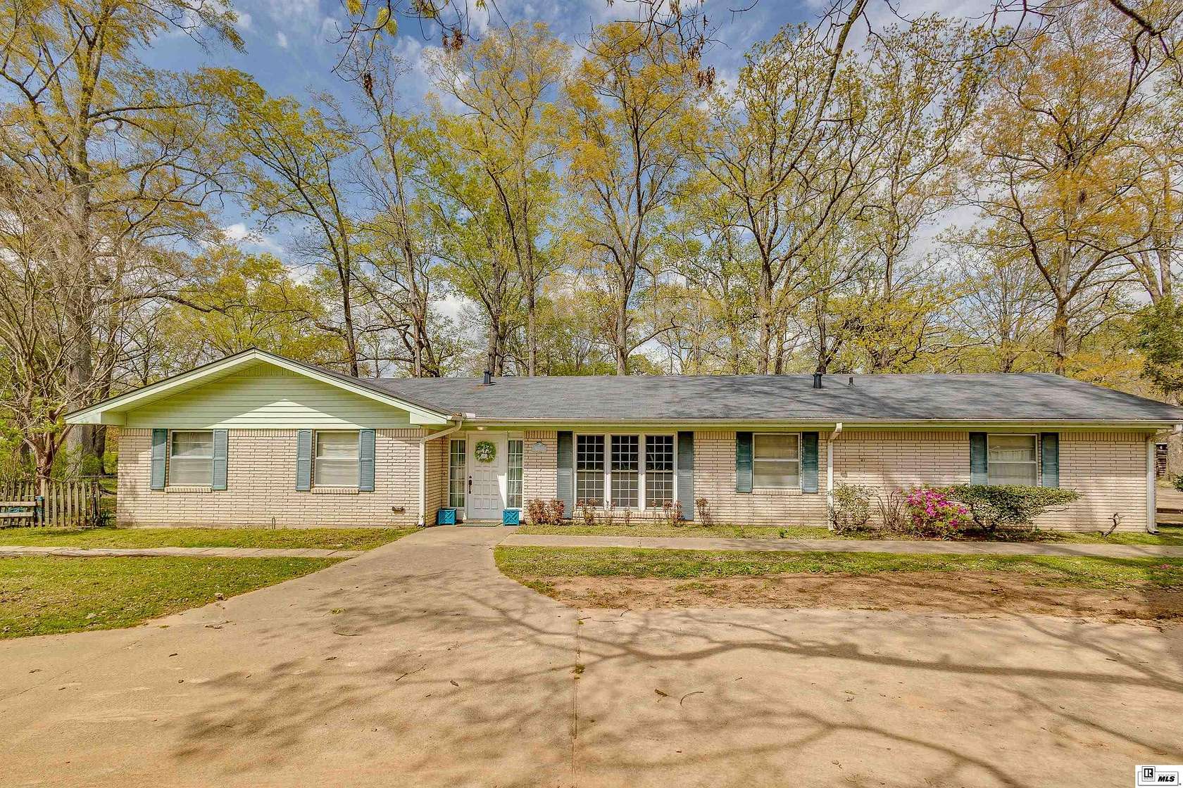 3.14 Acres of Land with Home for Sale in Bastrop, Louisiana