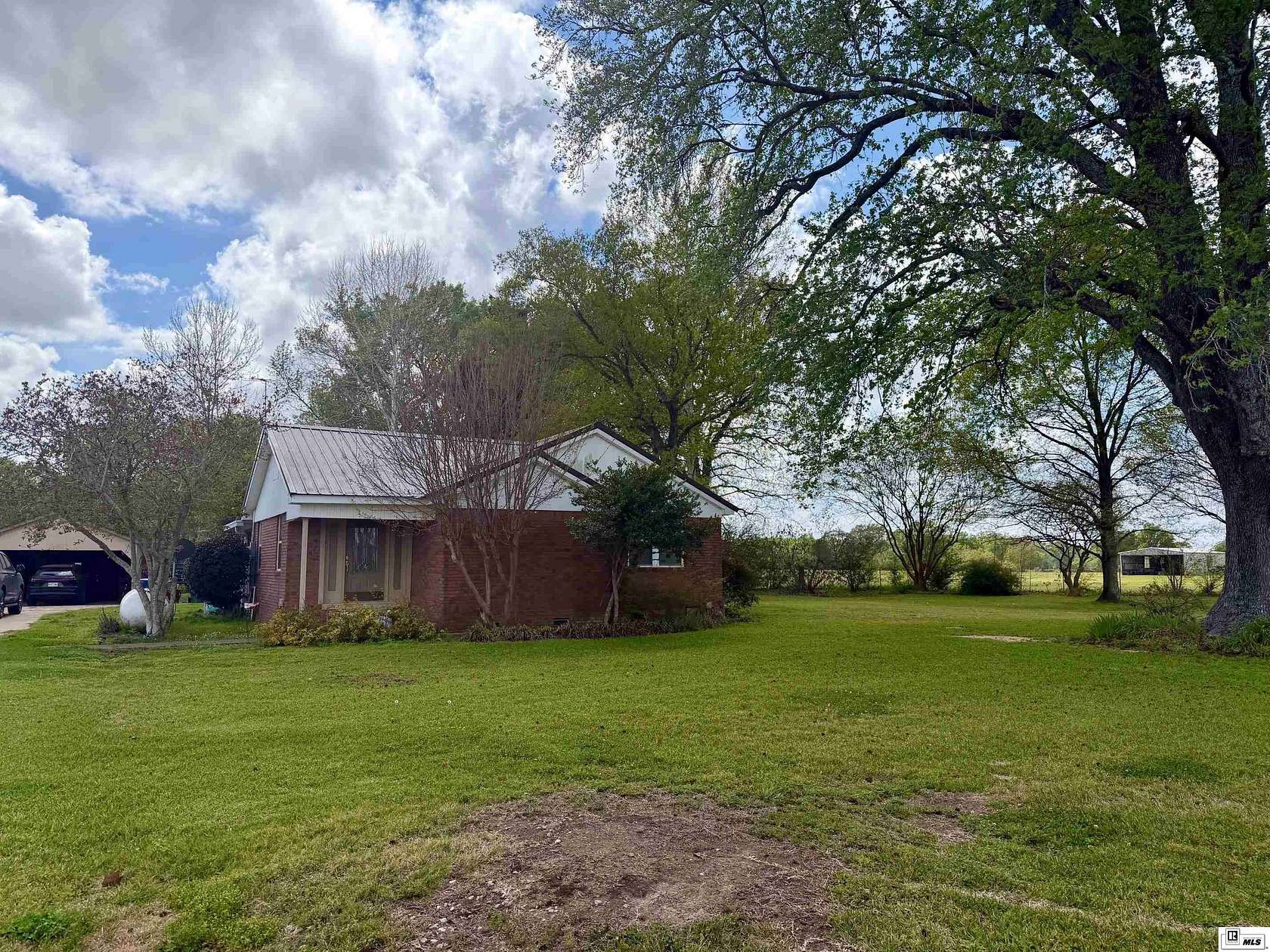 87 Acres of Land with Home for Sale in Winnsboro, Louisiana
