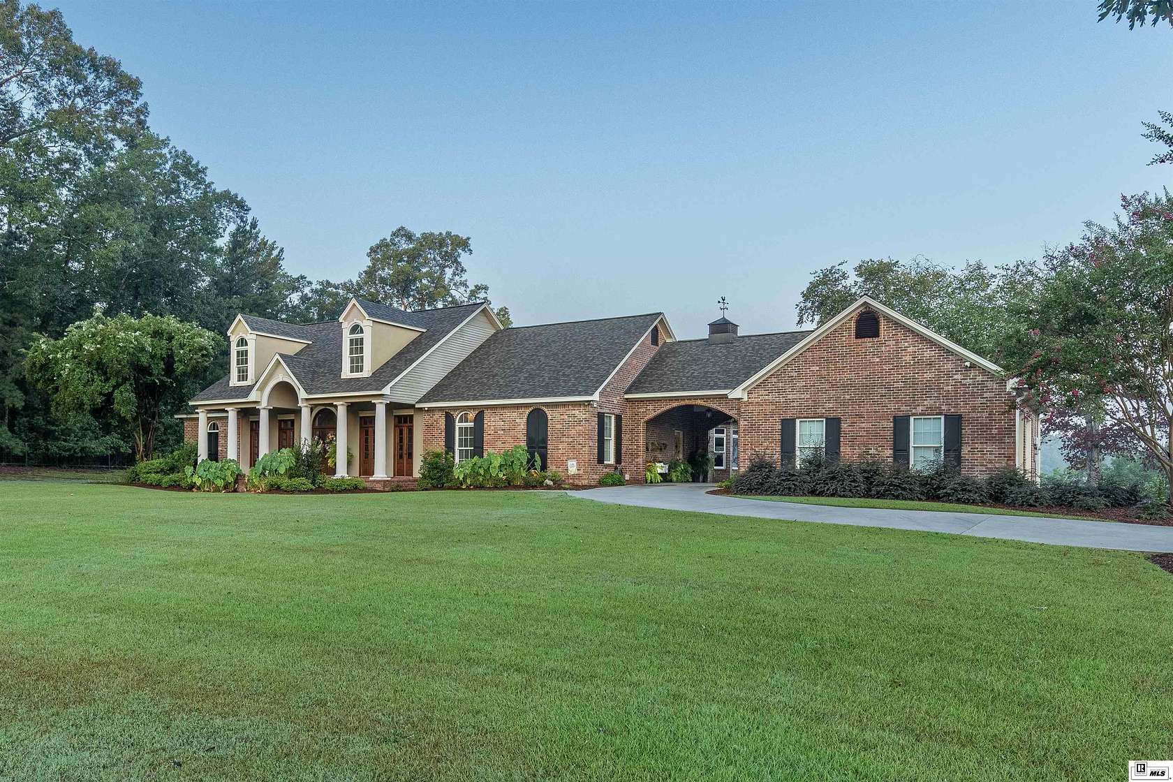 3.25 Acres of Land with Home for Sale in West Monroe, Louisiana