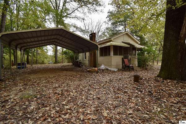 32 Acres of Recreational Land with Home for Sale in Chatham, Louisiana