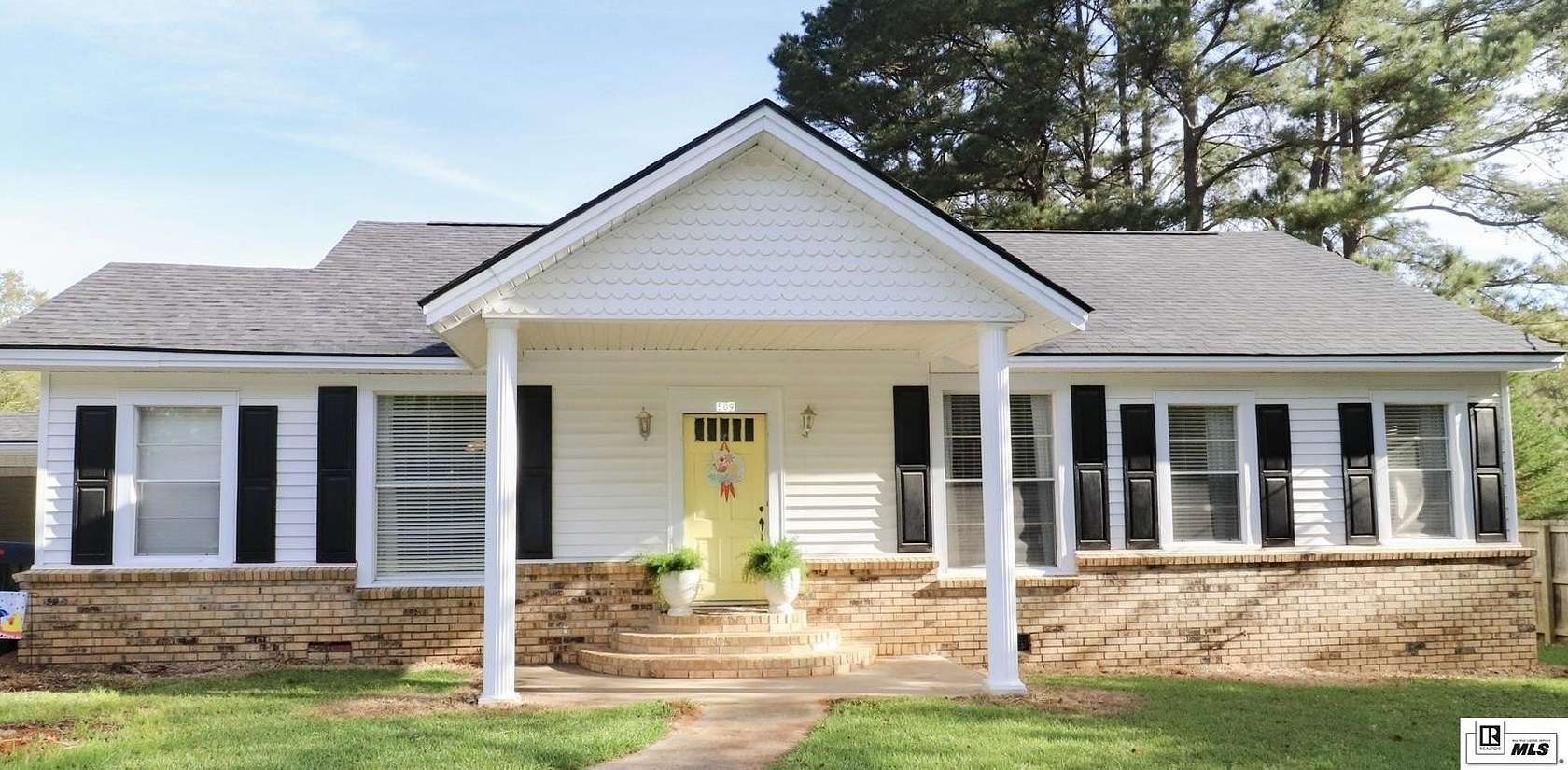1.5 Acres of Land with Home for Sale in Ruston, Louisiana