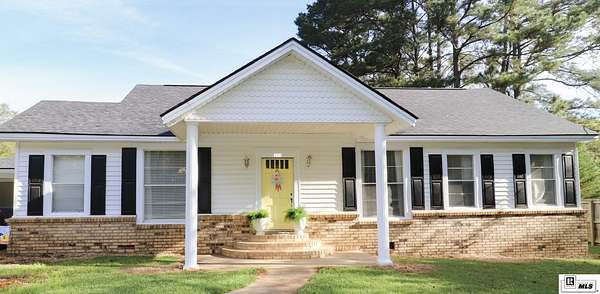 1.5 Acres of Land with Home for Sale in Ruston, Louisiana