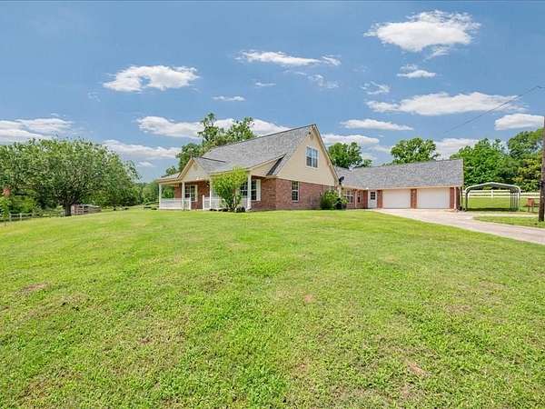 14.8 Acres of Recreational Land with Home for Sale in Nacogdoches, Texas