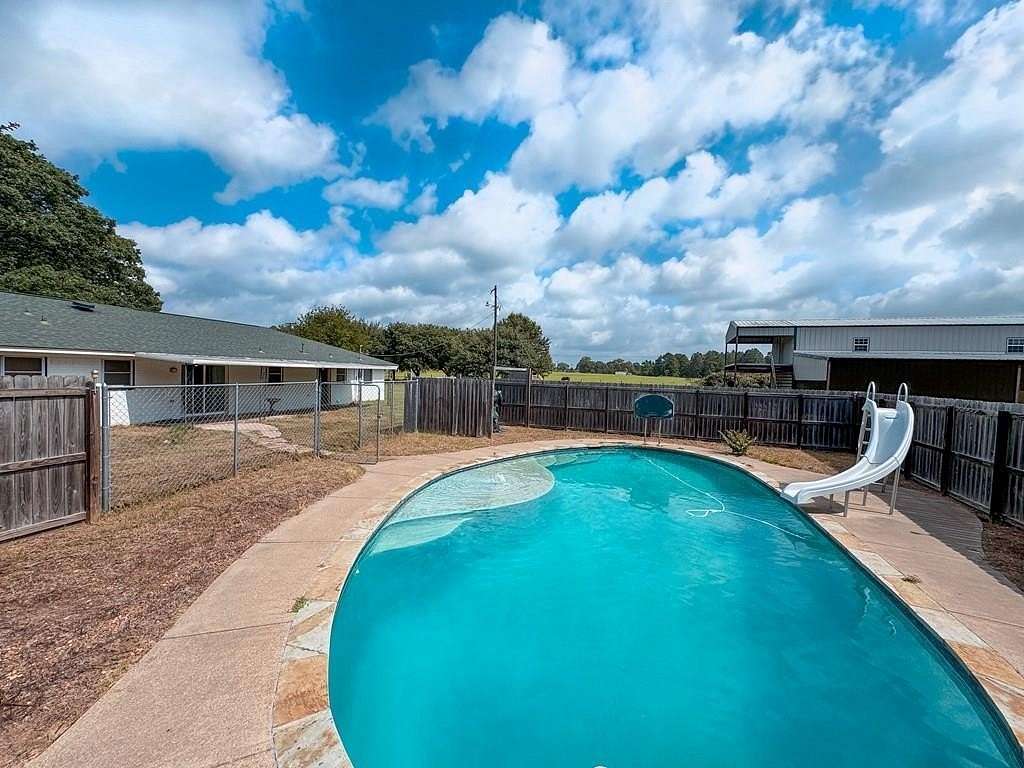 2 Acres of Land with Home for Sale in Grapeland, Texas