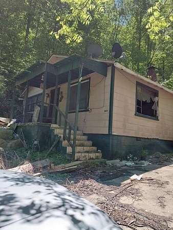 2 Acres of Land with Home for Sale in Ransom, Kentucky