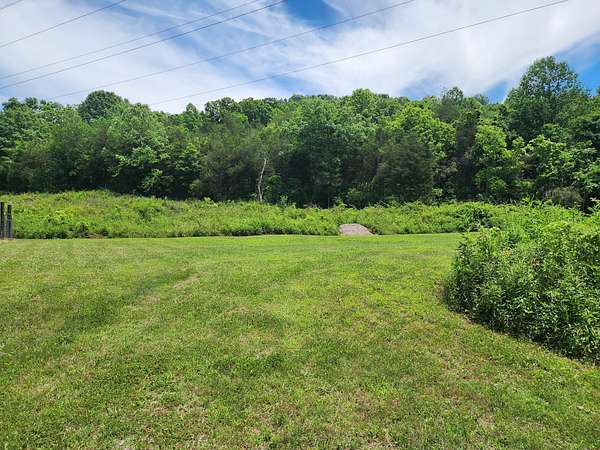 6.72 Acres of Residential Land for Sale in Hartsville, Tennessee