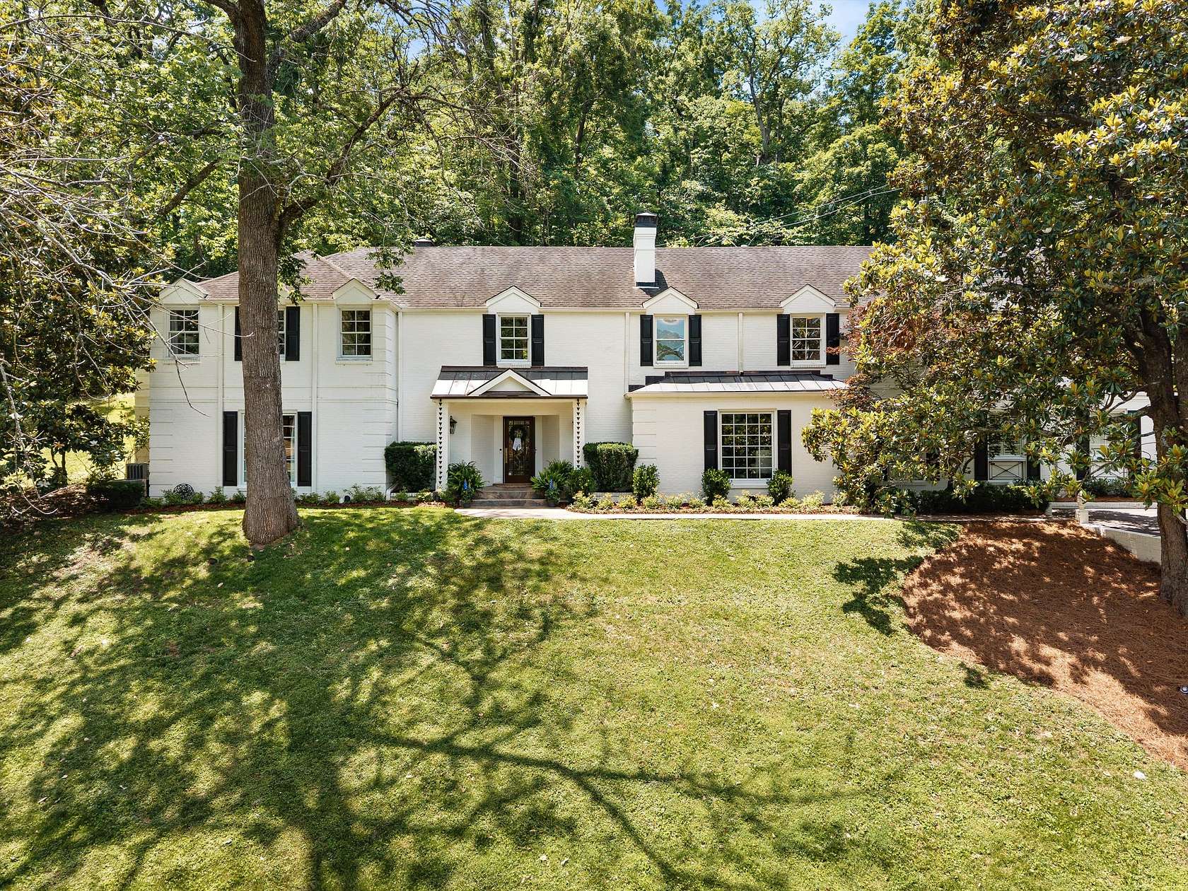 2.77 Acres of Land with Home for Sale in Nashville, Tennessee