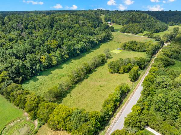 29 Acres of Land for Sale in Normandy, Tennessee
