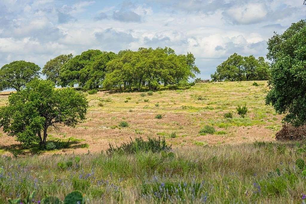 3.16 Acres of Residential Land for Sale in Kerrville, Texas