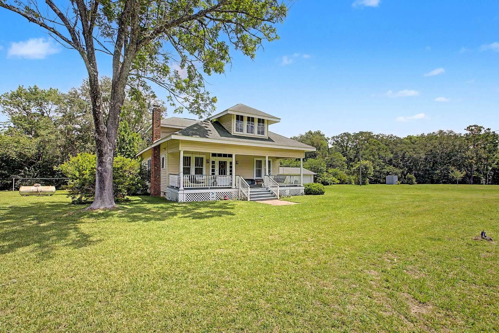 2.48 Acres of Land with Home for Sale in Havana, Florida