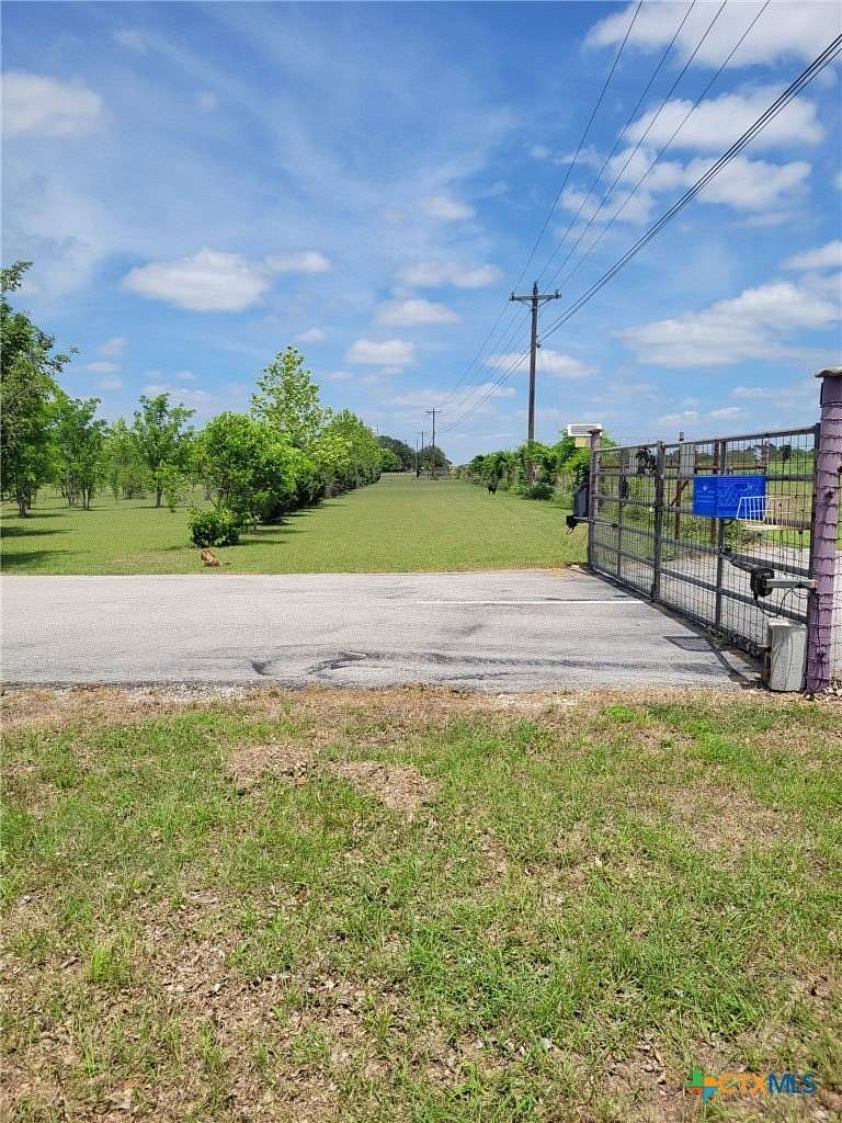 6 Acres of Improved Mixed-Use Land for Sale in Killeen, Texas