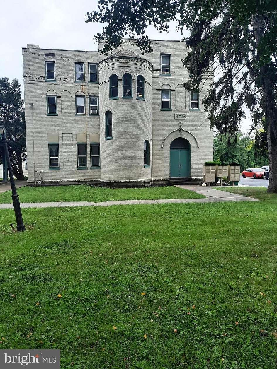 2 Acres of Land with Home for Lease in Mechanicsburg, Pennsylvania