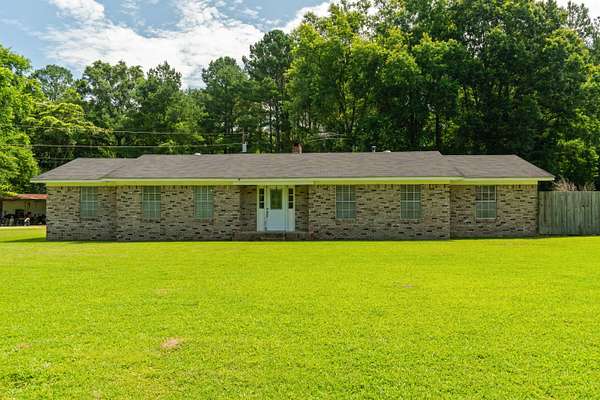 1.5 Acres of Land with Home for Sale in Waynesboro, Mississippi