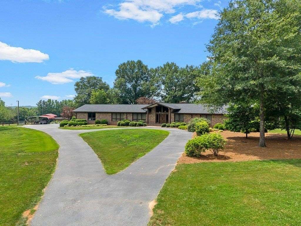19.2 Acres of Land with Home for Sale in Woodruff, South Carolina