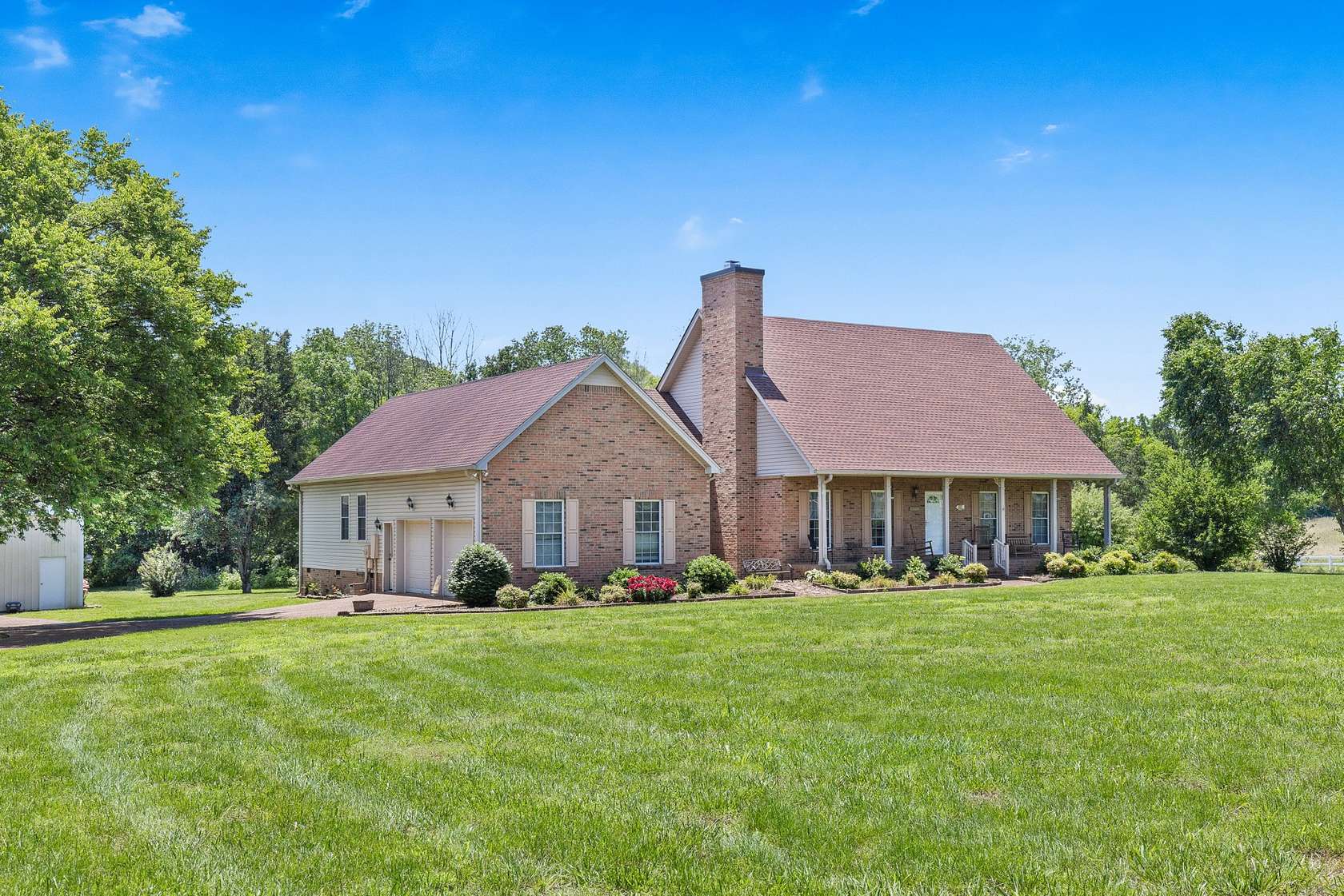 4 Acres of Land with Home for Auction in Gallatin, Tennessee
