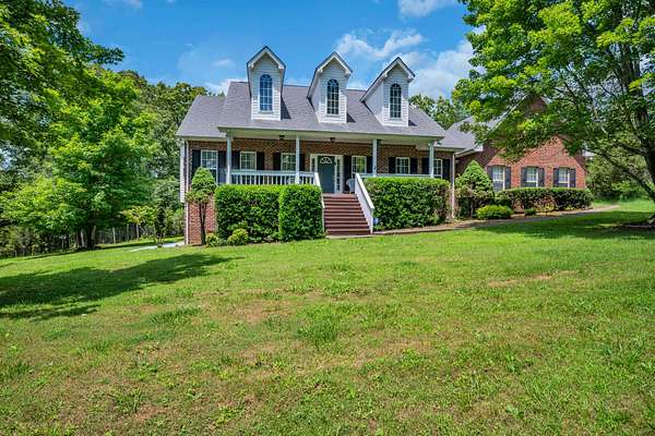 37.9 Acres of Land with Home for Sale in Dickson, Tennessee