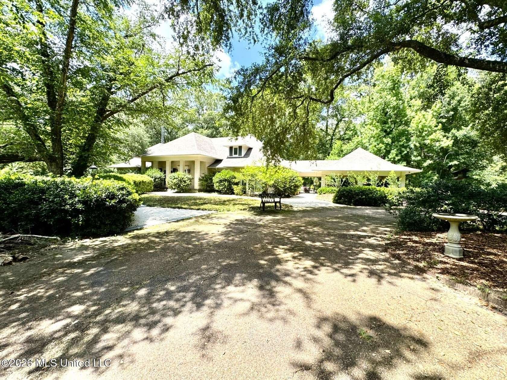 30 Acres of Recreational Land with Home for Sale in Natchez, Mississippi