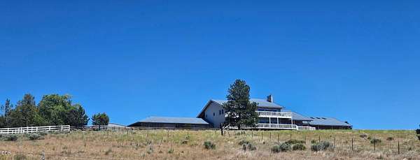 220 Acres of Agricultural Land with Home for Sale in Prineville, Oregon