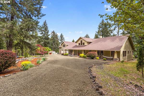 5 Acres of Land with Home for Sale in Roseburg, Oregon