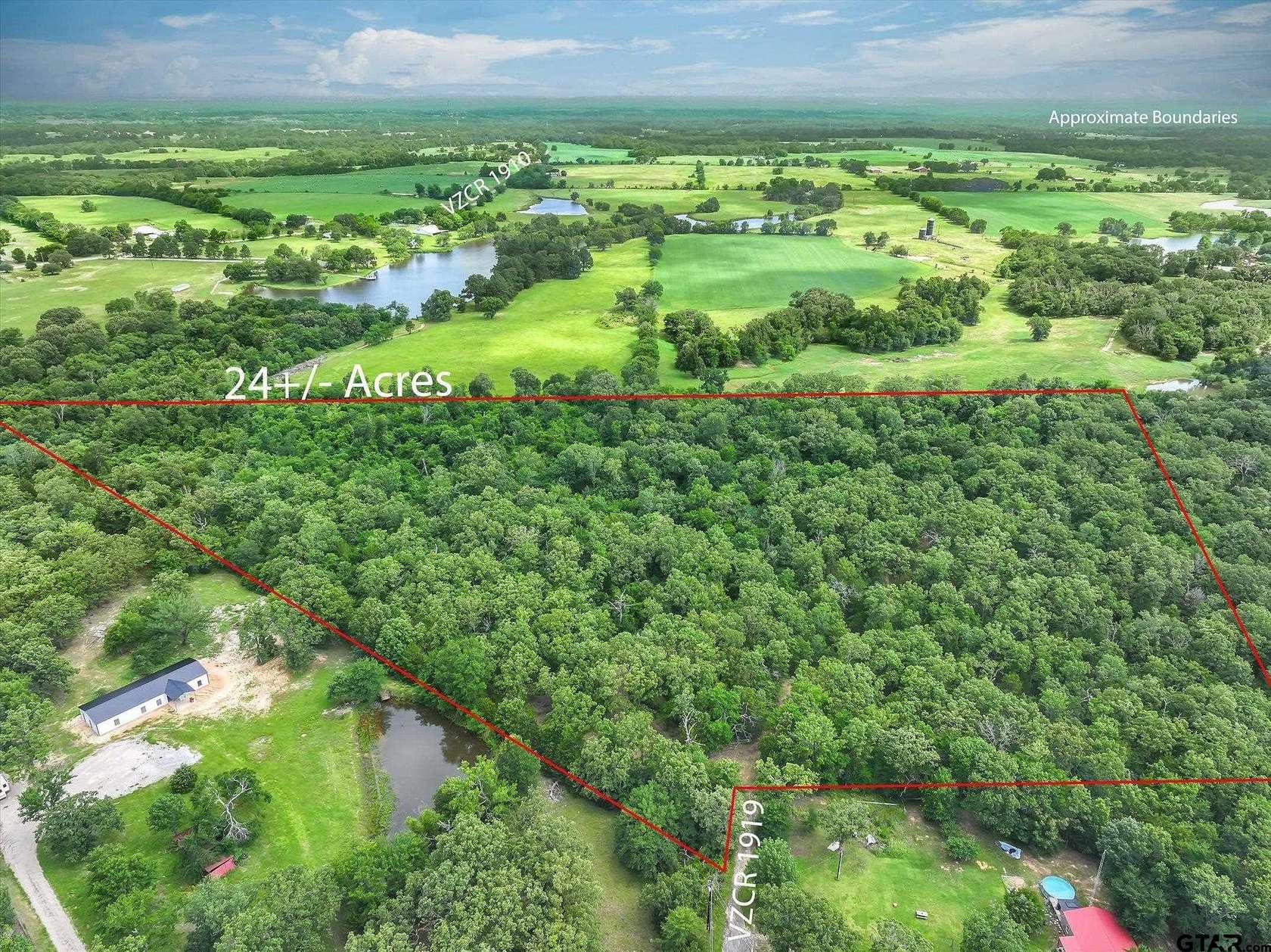 24 Acres of Recreational & Residential Land for Sale in Fruitvale, Texas