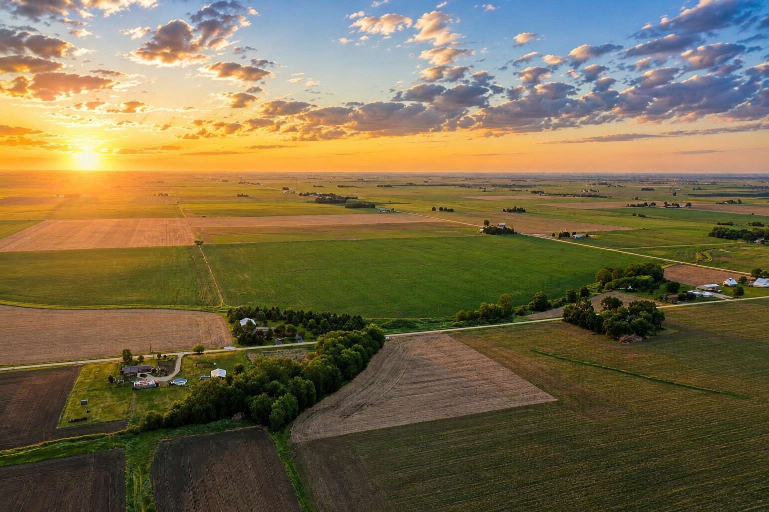 10 Acres of Residential Land for Sale in Utica, Illinois