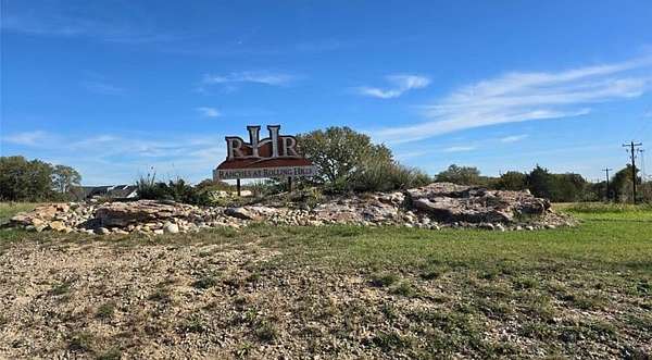 5 Acres of Residential Land for Sale in Alvord, Texas