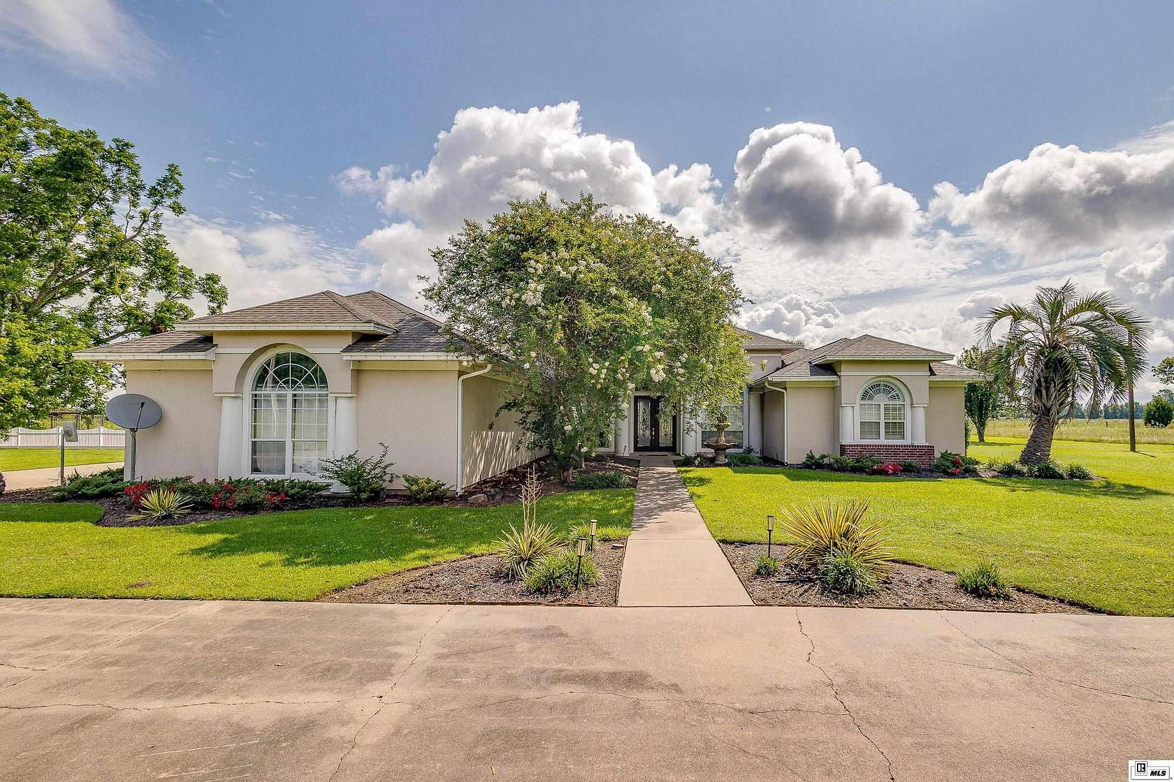 9.1 Acres of Land with Home for Sale in Monroe, Louisiana