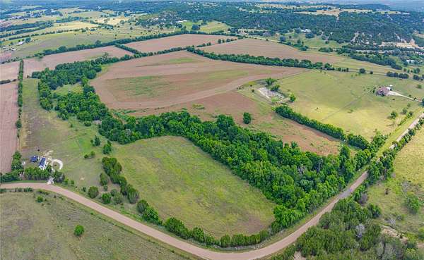 53.4 Acres of Agricultural Land for Sale in Clifton, Texas