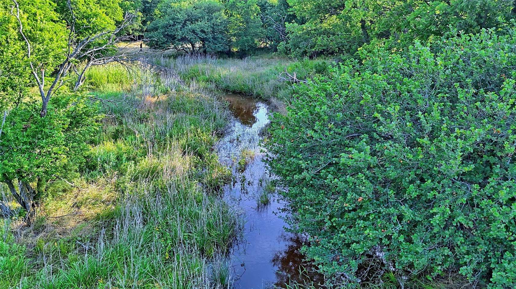 25 Acres of Land for Sale in Henrietta, Texas